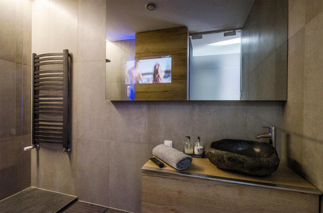 Lupoapartments Z Jacuzzi Pole Dance Leczycka 29 Klimatyzacja Parking Dostep Na Kod Łódź Buitenkant foto