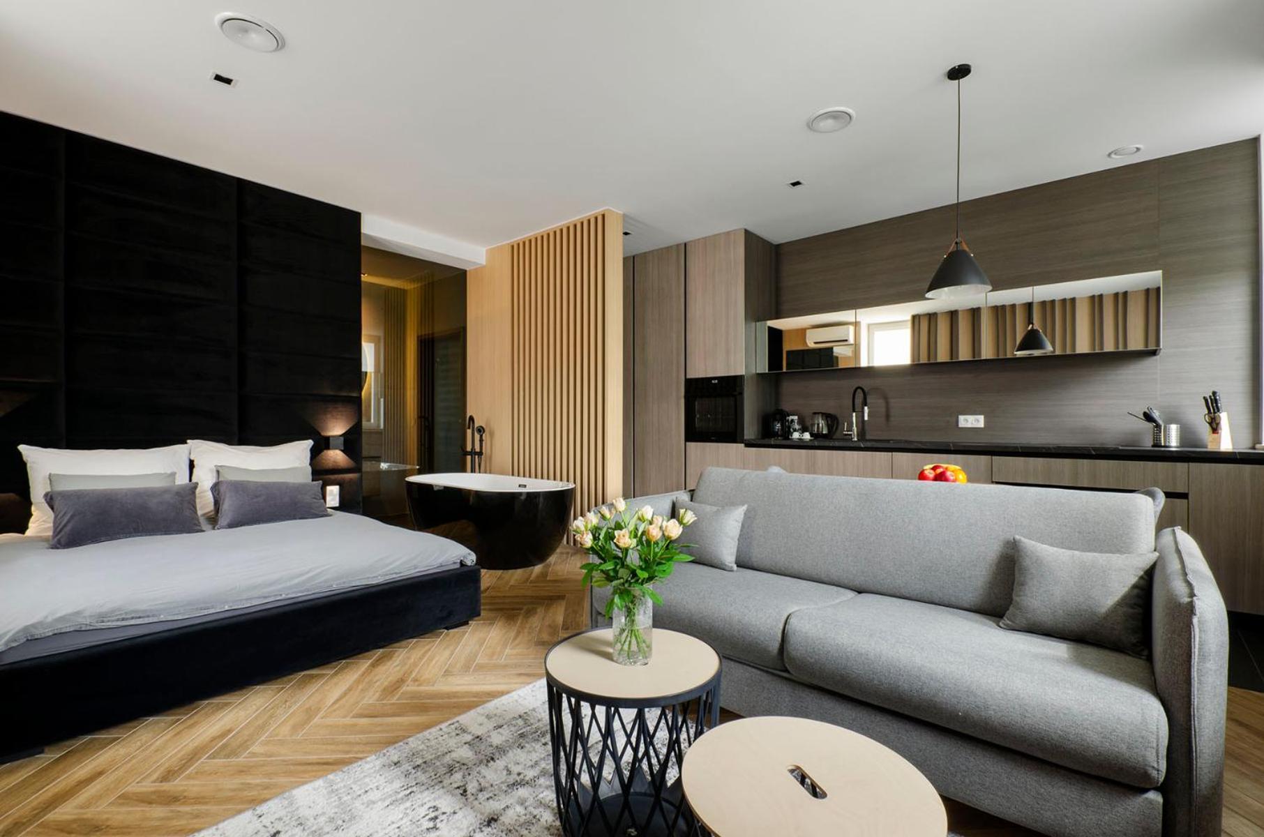 Lupoapartments Z Jacuzzi Pole Dance Leczycka 29 Klimatyzacja Parking Dostep Na Kod Łódź Buitenkant foto