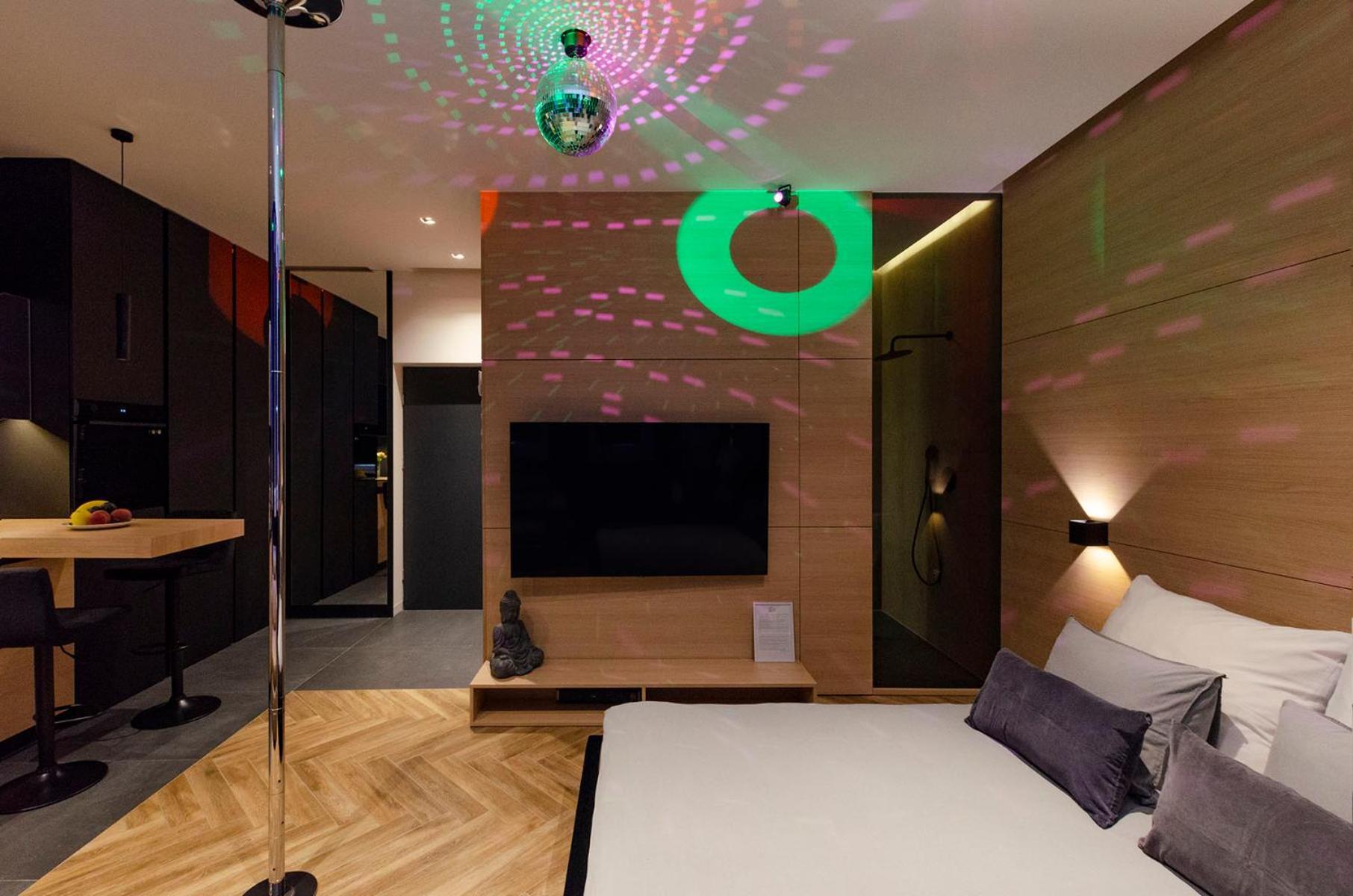 Lupoapartments Z Jacuzzi Pole Dance Leczycka 29 Klimatyzacja Parking Dostep Na Kod Łódź Kamer foto