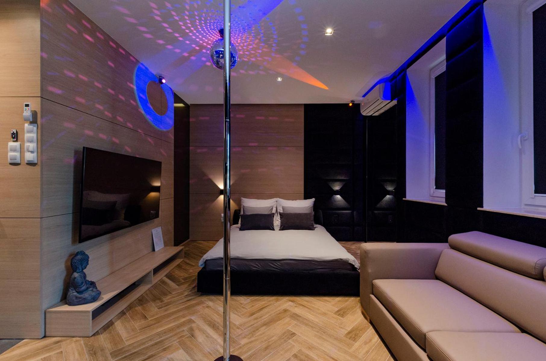 Lupoapartments Z Jacuzzi Pole Dance Leczycka 29 Klimatyzacja Parking Dostep Na Kod Łódź Buitenkant foto