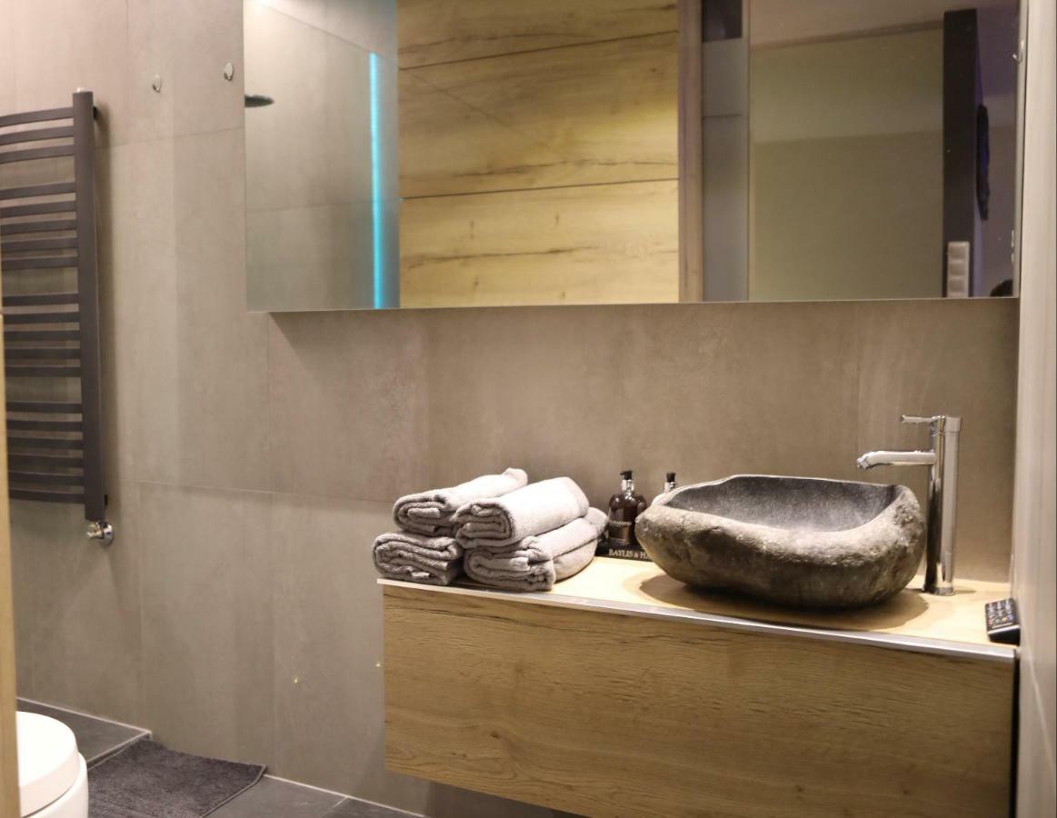 Lupoapartments Z Jacuzzi Pole Dance Leczycka 29 Klimatyzacja Parking Dostep Na Kod Łódź Buitenkant foto